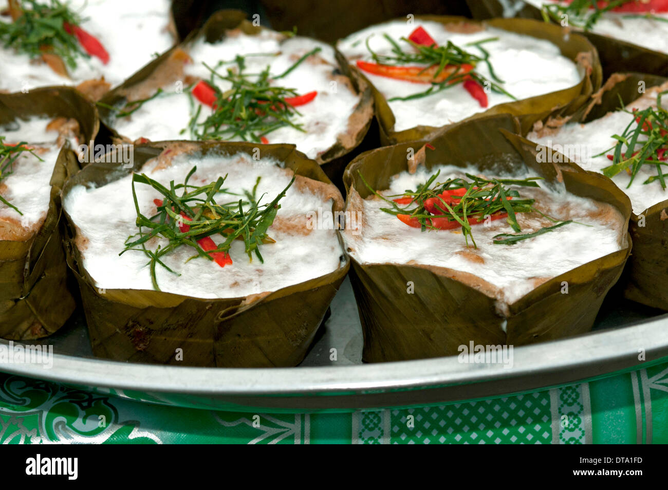 Amok, un tradizionale piatto di Khmer con pesce o pollo, Battambang, Cambogia Foto Stock