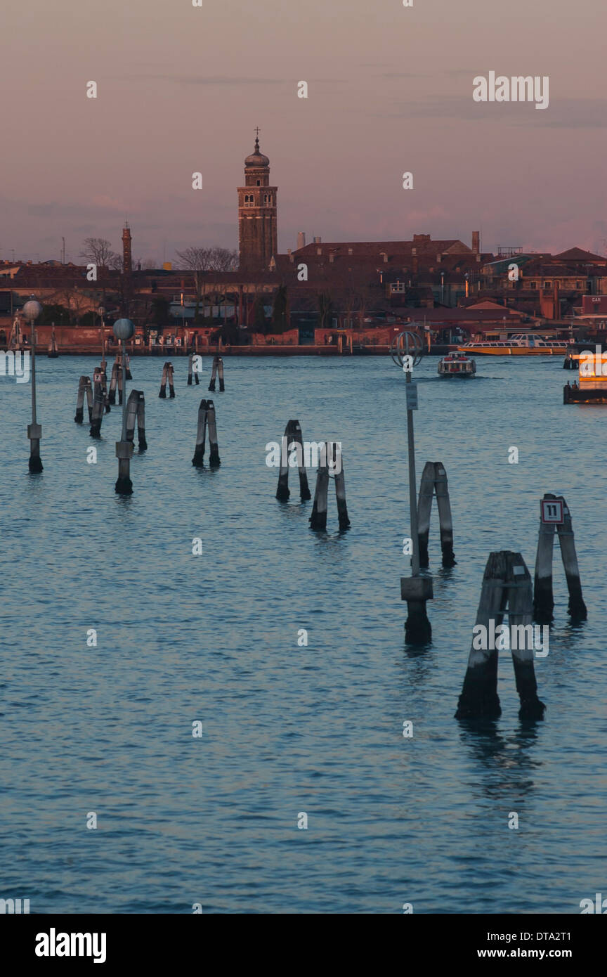 Vista sul Canale delle Fondamenta Nuove verso l'isola di Murano, Venezia, Veneto, Italia Foto Stock