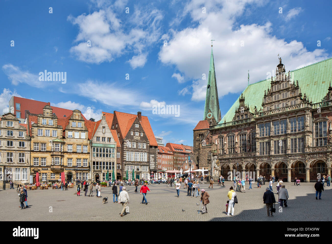 Municipio di Brema, Weser Renaissance, dichiarato patrimonio culturale mondiale dall'UNESCO, la Chiesa di Nostra Signora e storici edifici commerciali Foto Stock