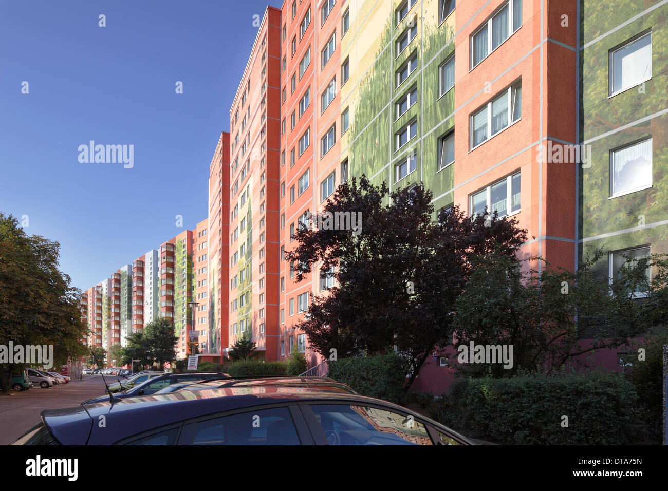 Berlino, Germania, pitture murali per il prefabbricato Gate Friedrichsfelder Foto Stock