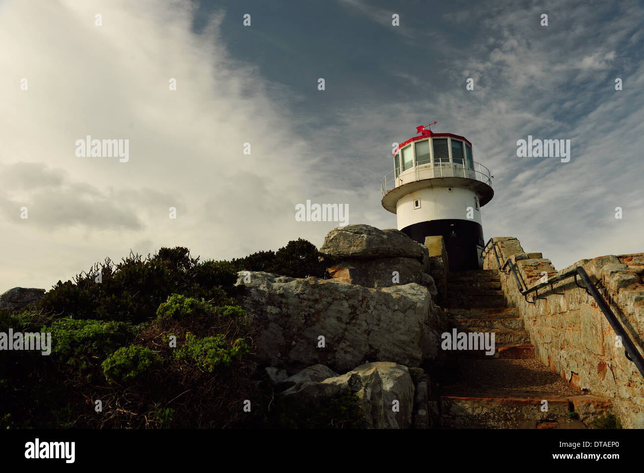 Faro Capo di Buona Speranza e cielo blu con nuvole bianche, Città del Capo Foto Stock