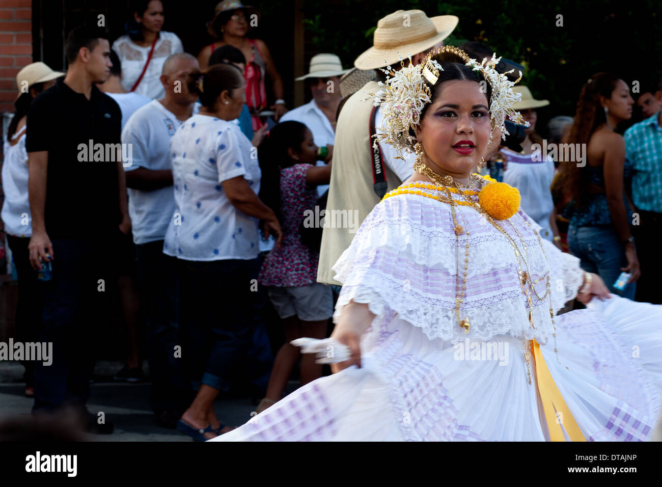 Dal festival annuale "esfile mil de polleras' (mille) Polleras in Las Tablas, Los Santos Provincia, Repubblica di Panama. Foto Stock