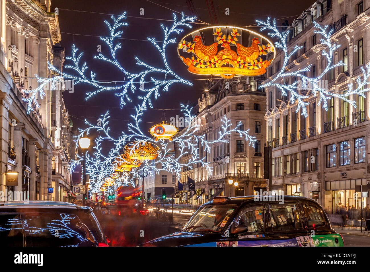 Le luci di Natale in Regent Street, Londra, Inghilterra Foto Stock