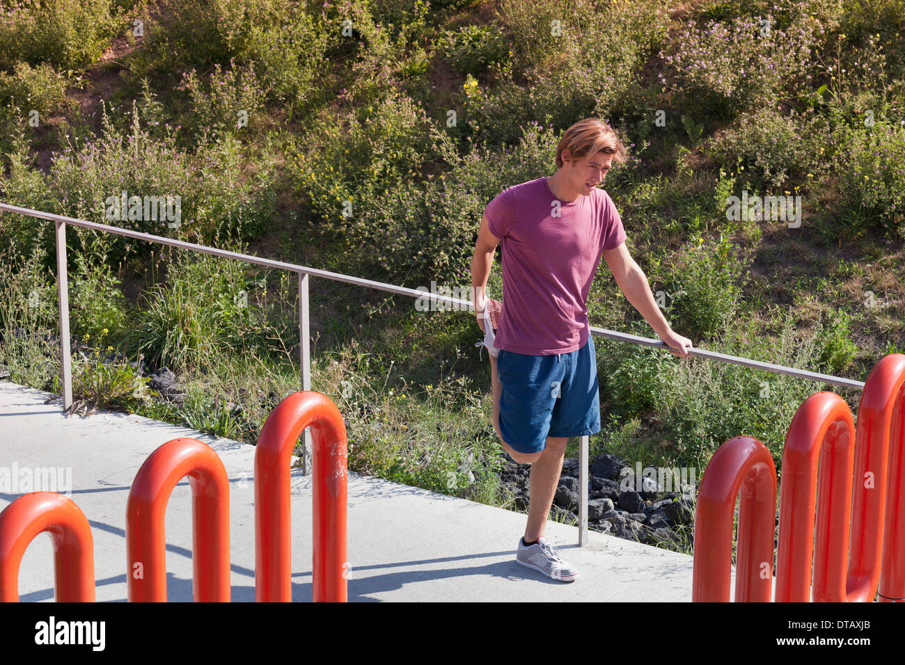 Metà uomo adulto esercizio Foto Stock