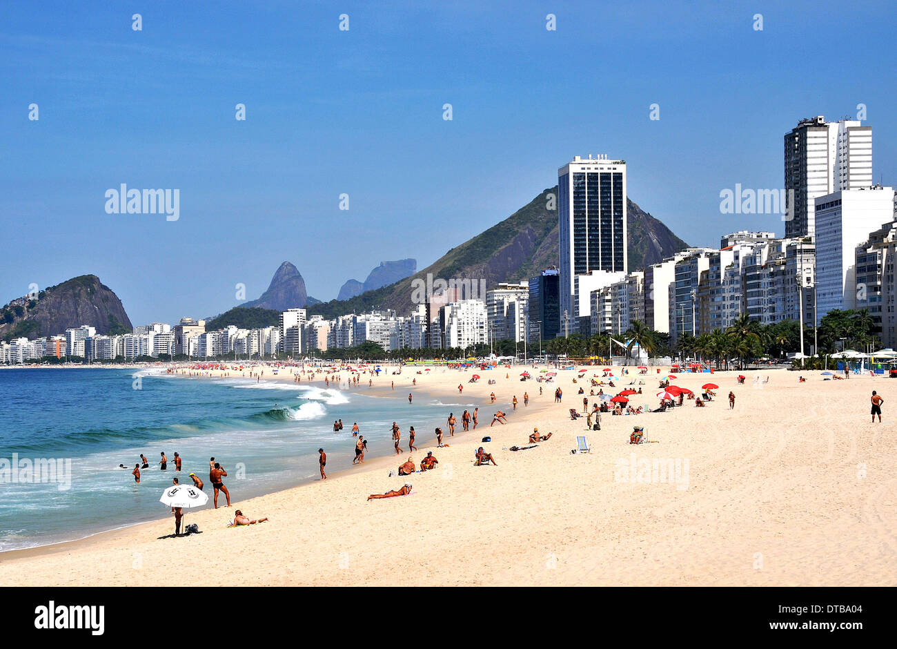 Spiaggia di Copacabana a Rio de Janeiro in Brasile Foto Stock