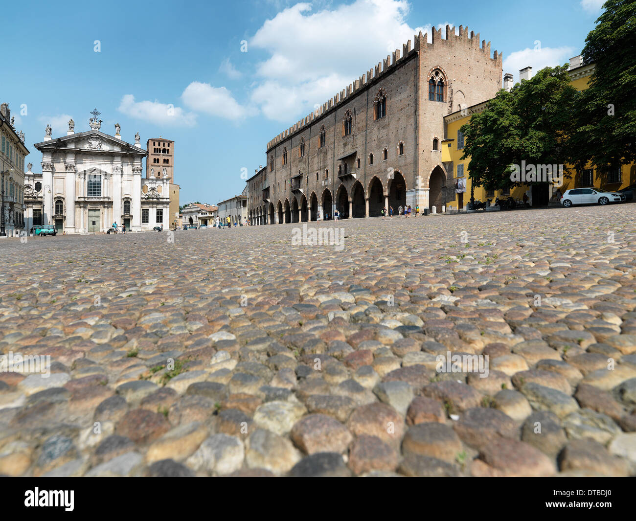 Mantova , Italia, Piazza Sordello Foto Stock