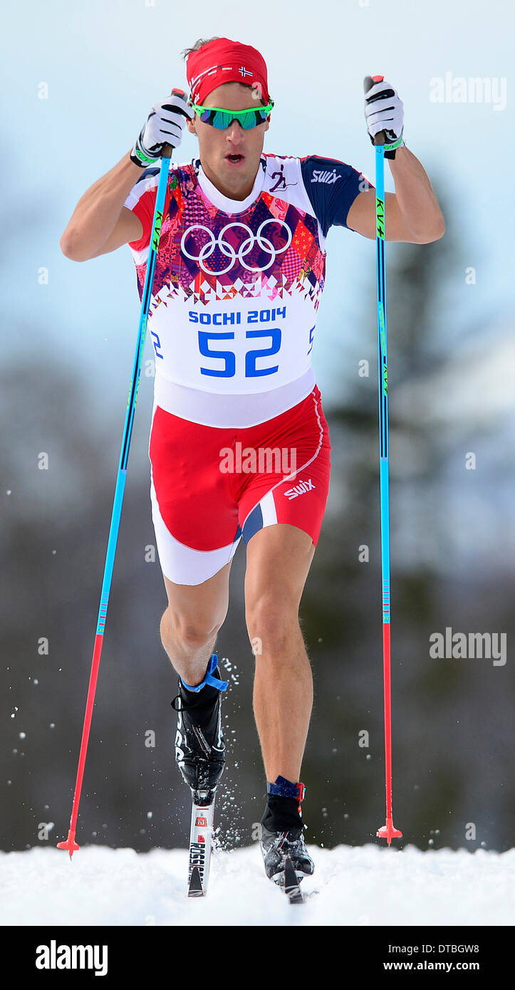 Sochi, Russia. 14 feb 2014. Chris Andre Jespersen di Norvegia compete durante gli uomini 15km classica Cross Country evento in Laura Cross-country ski & Centro Biathlon a Sochi 2014 Giochi Olimpici, Krasnaya Polyana, Russia, 14 febbraio 2014. Credito: Roman Vondrous/CTK foto/Alamy Live News Foto Stock