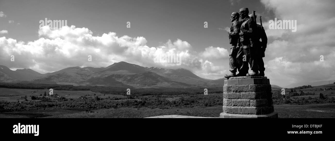 Il Commando Memorial con il Ben Nevis range al posteriore, Spean Bridge, Highlands della Scozia Foto Stock