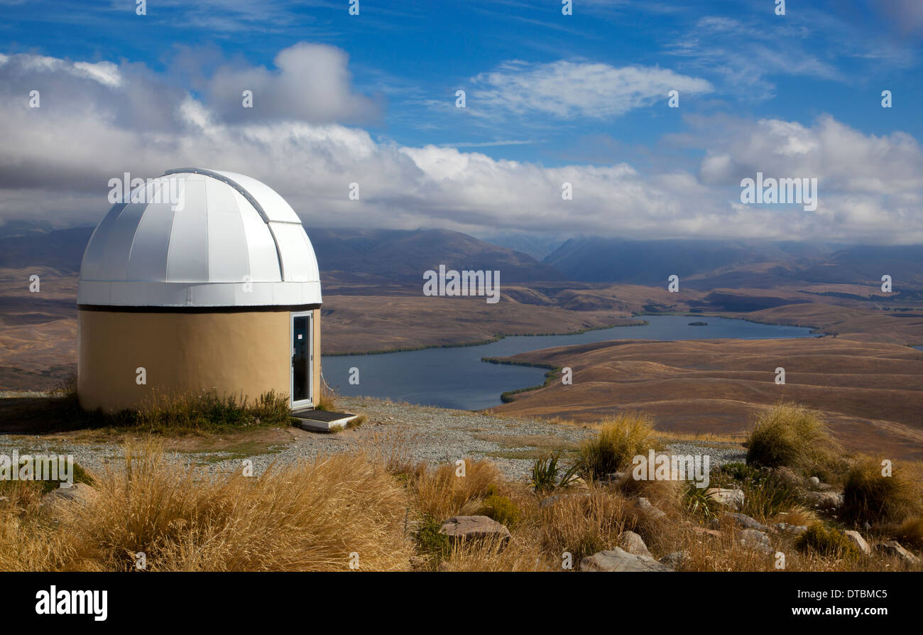 Montare Giovanni osservatorio, Lago Tekapo guardando verso il Parco nazionale di Mount Cook, isola del Sud, Nuova Zelanda Foto Stock