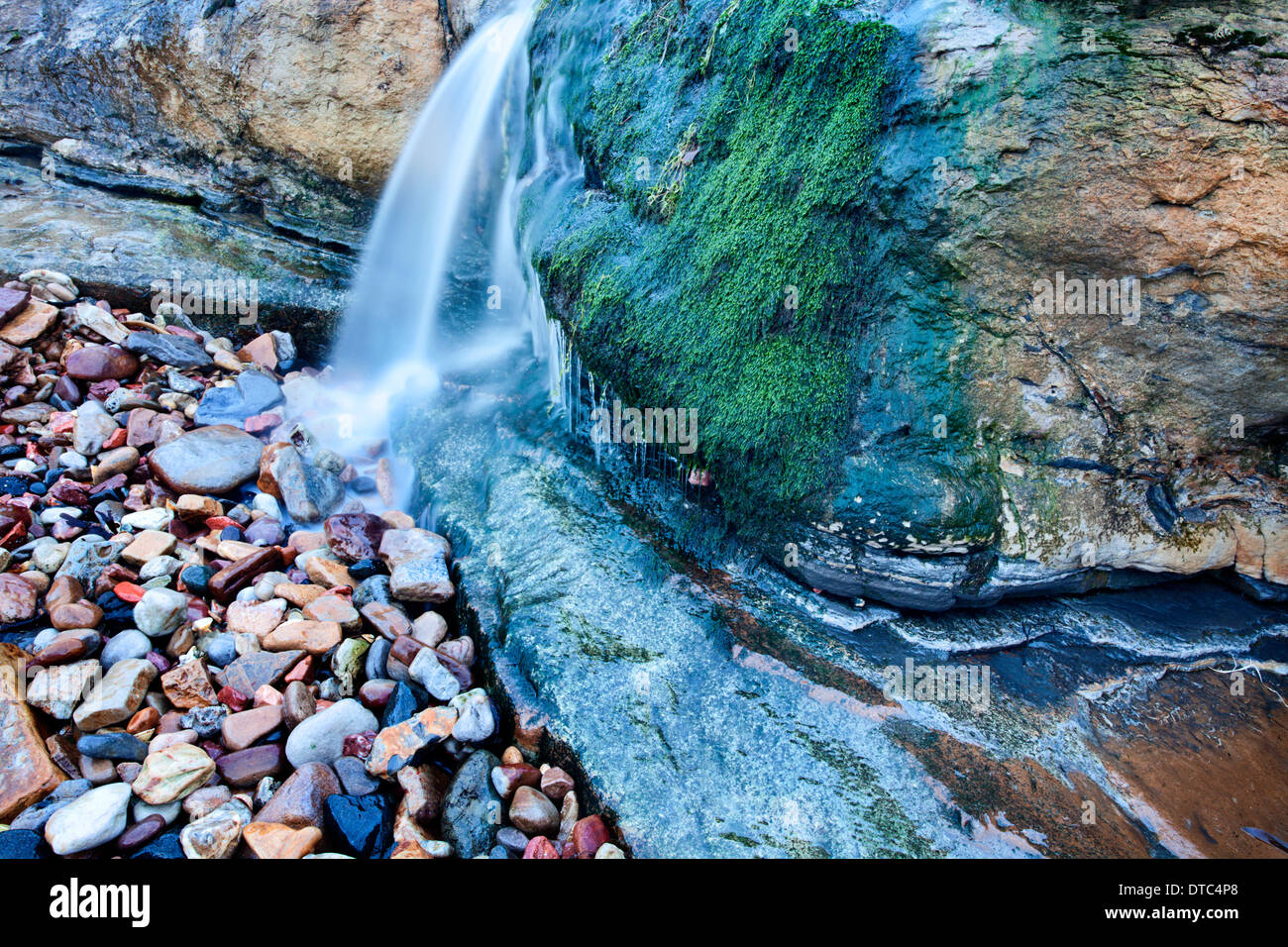 Cascata sulla spiaggia sulla costa di Fife vicino a St Andrews Fife Scozia Scotland Foto Stock