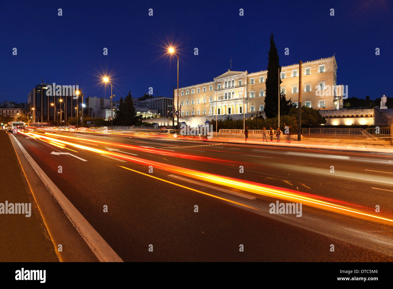 Il Parlamento greco in piazza Syntagma ad Atene, Grecia Foto Stock