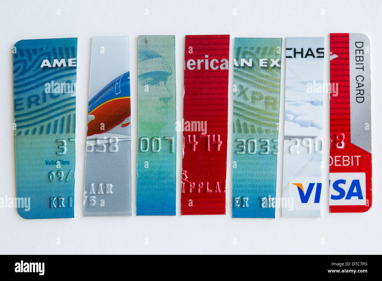 Disposte le foto dei vari Stati Uniti le carte di credito Visa, MasterCard e American Express Foto Stock