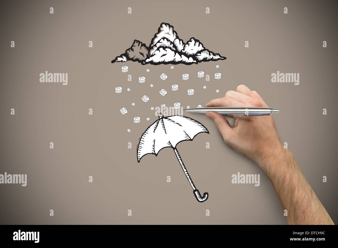 Immagine composita della mano che tiene una penna in argento Foto Stock