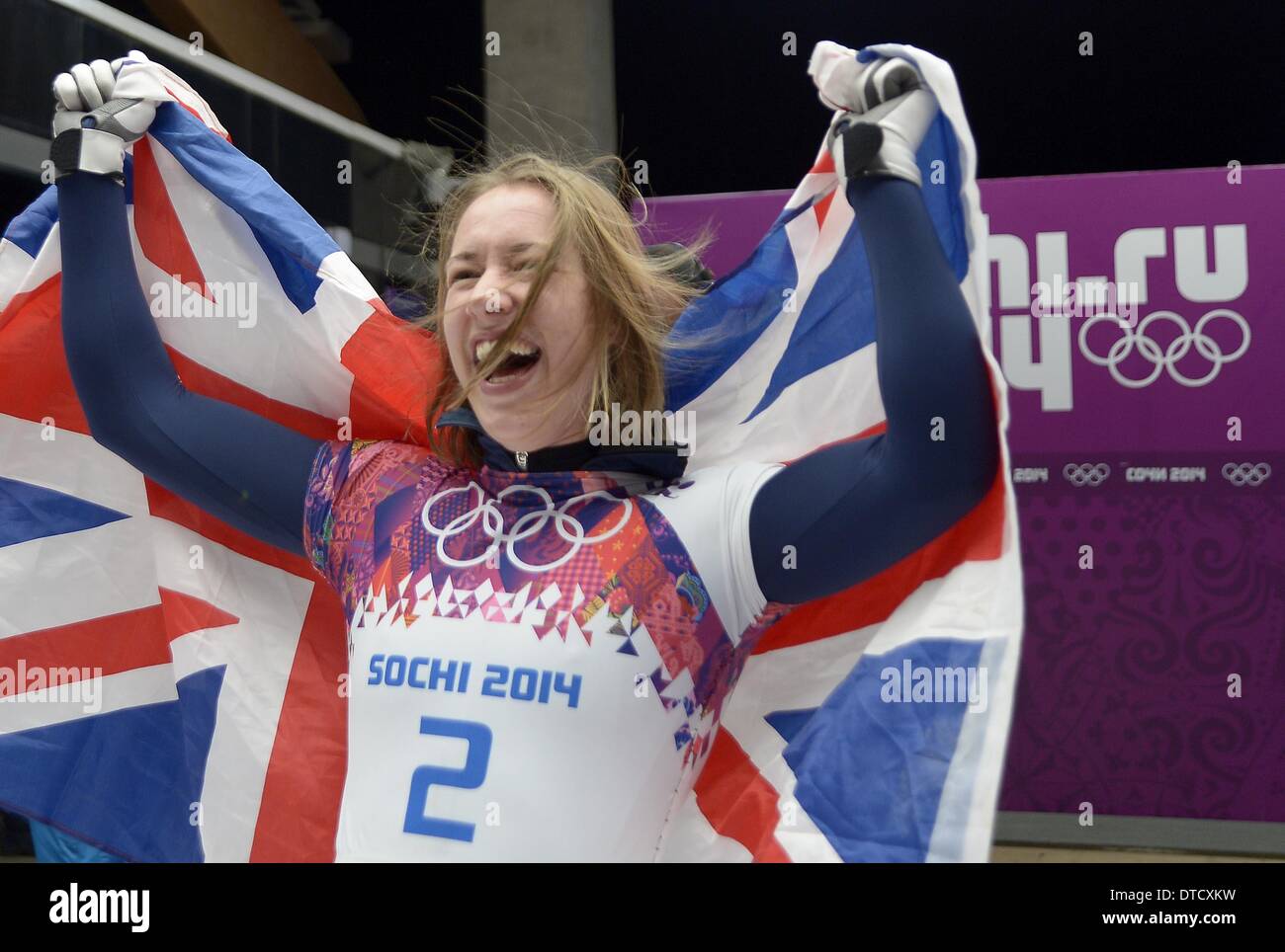 Sochi, Russia. 14 feb 2014. Lizzy Yarnold (GBR) celebra vincere l'oro. Lo scheletro di donna - ultimi due round - riscalda 3 e 4 - Sanki centro di scorrimento - Sochi - Russia - 14/02/2014 Credit: Sport In immagini/Alamy Live News Foto Stock