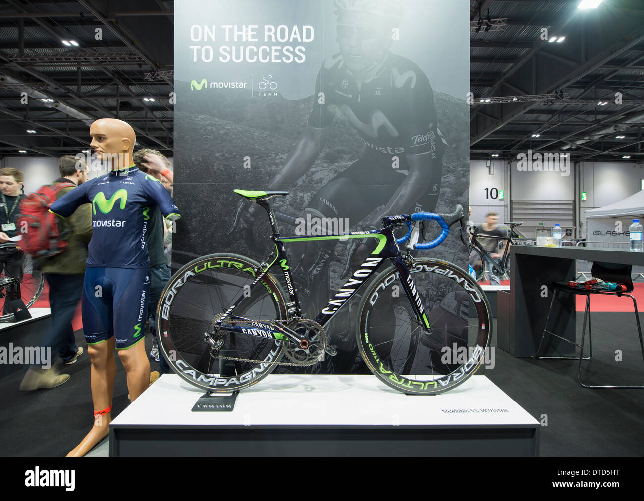 Le bici da canyon del team movistar immagini e fotografie stock ad alta risoluzione Alamy