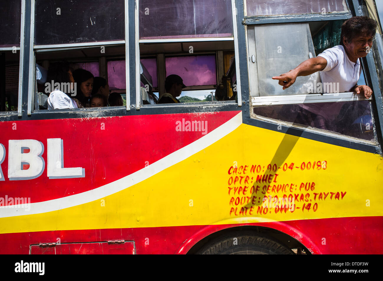 Passeggeri di un autobus, Filippine Foto Stock