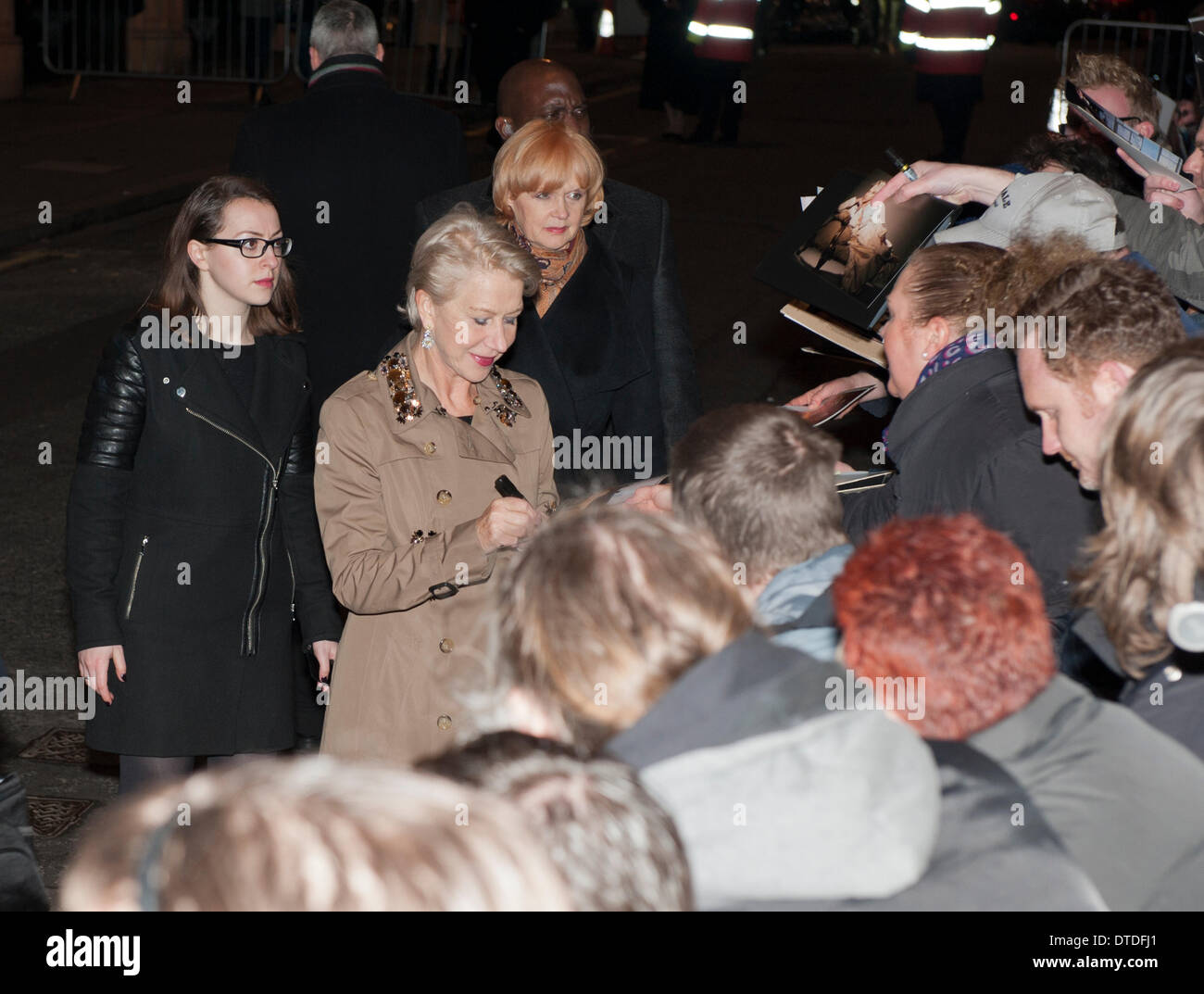 Londra, Regno Unito. Il 15 febbraio 2014. Dame Helen Mirren Pre-BAFTA Asprey parte di gioiellieri, Bond Street Credit: Prixpics/Alamy Live News Foto Stock