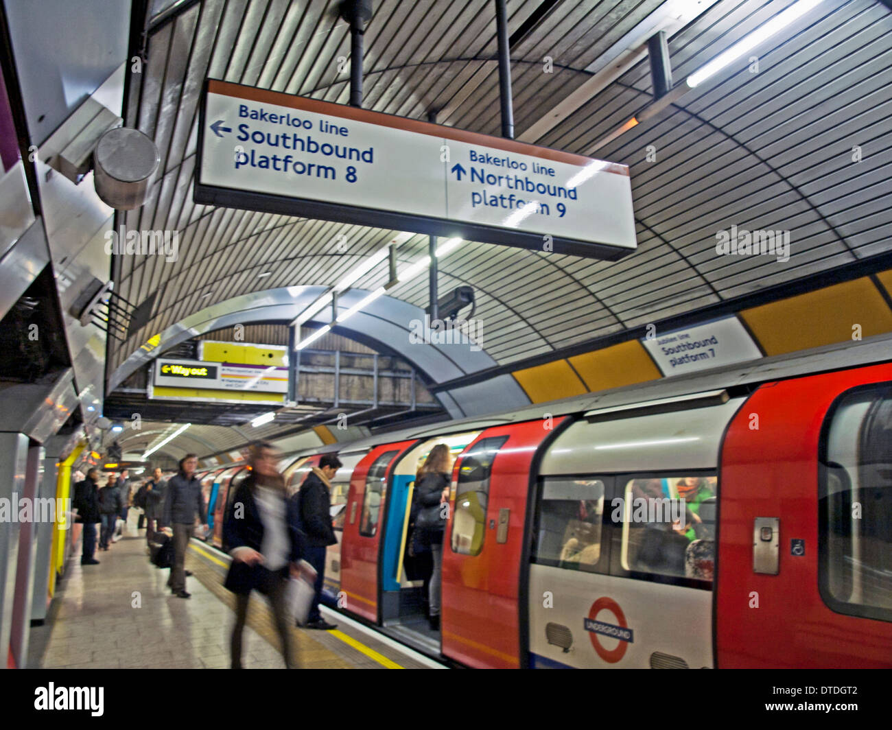 Jubilee Line piattaforma, Stazione di Baker Street, London, England, Regno Unito Foto Stock