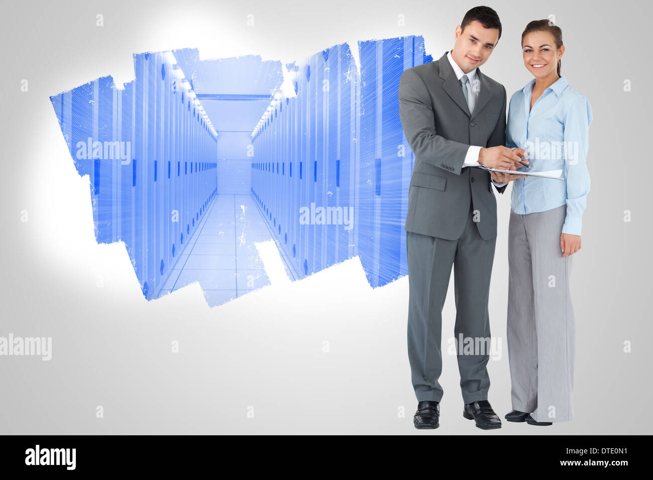 Immagine composita di business partner con clipboard Foto Stock