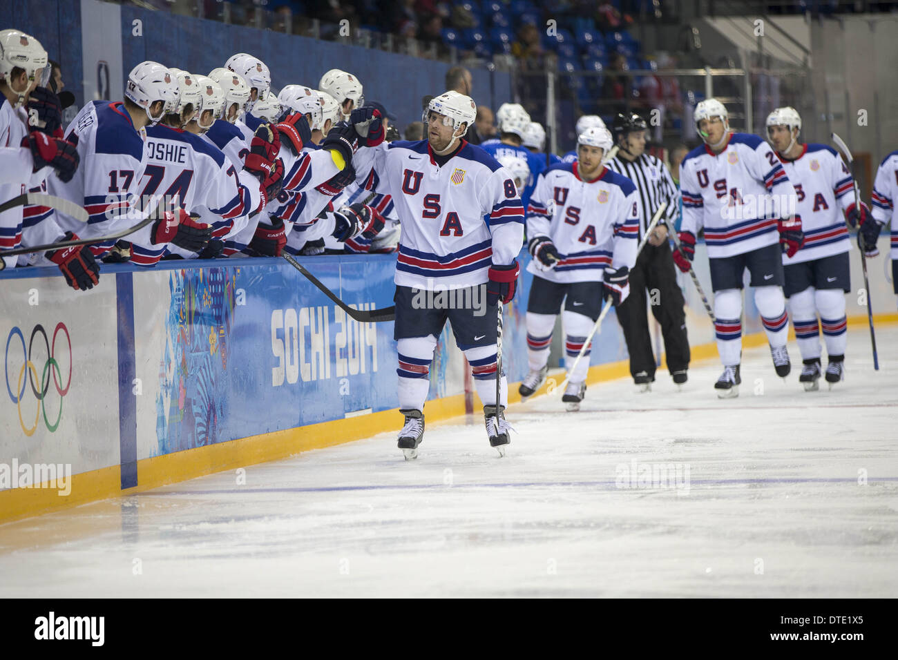 Sochi, Russia. 16 feb 2014. Olimpiadi invernali - Sochi, Russia.Hockey USA vs Slovenia - Uomini.USA Hockey è JOE PAVELSKI Credito: Jeff Cable/ZUMAPRESS.com/Alamy Live News Foto Stock