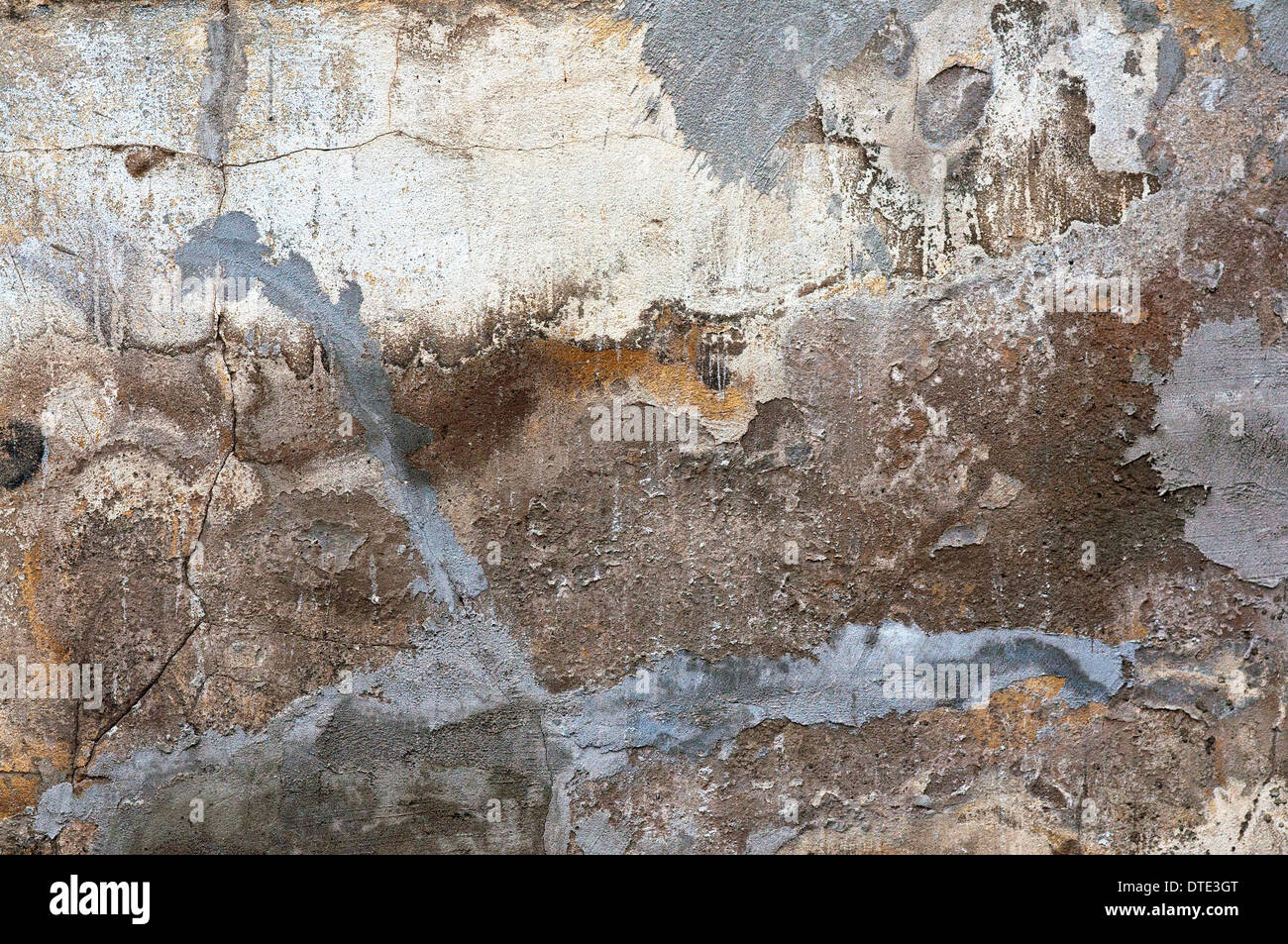 Il vecchio muro di cemento struttura come il degrado urbano sfondo. Foto Stock