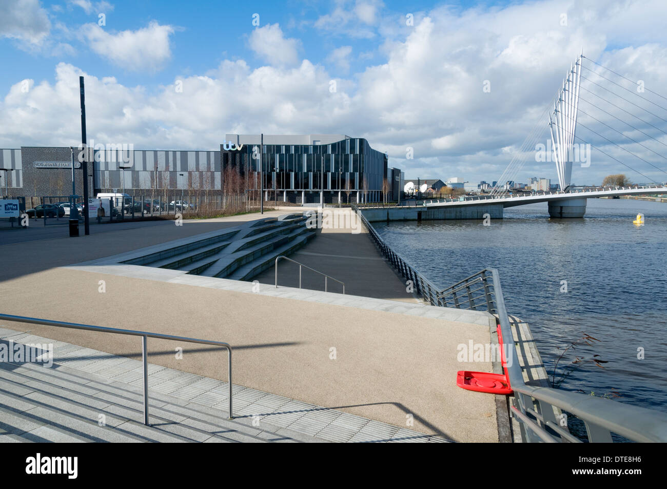 L'edificio dello studio ITV per il Coronation Street Set, Salford Quays, Manchester, Regno Unito. Foto Stock