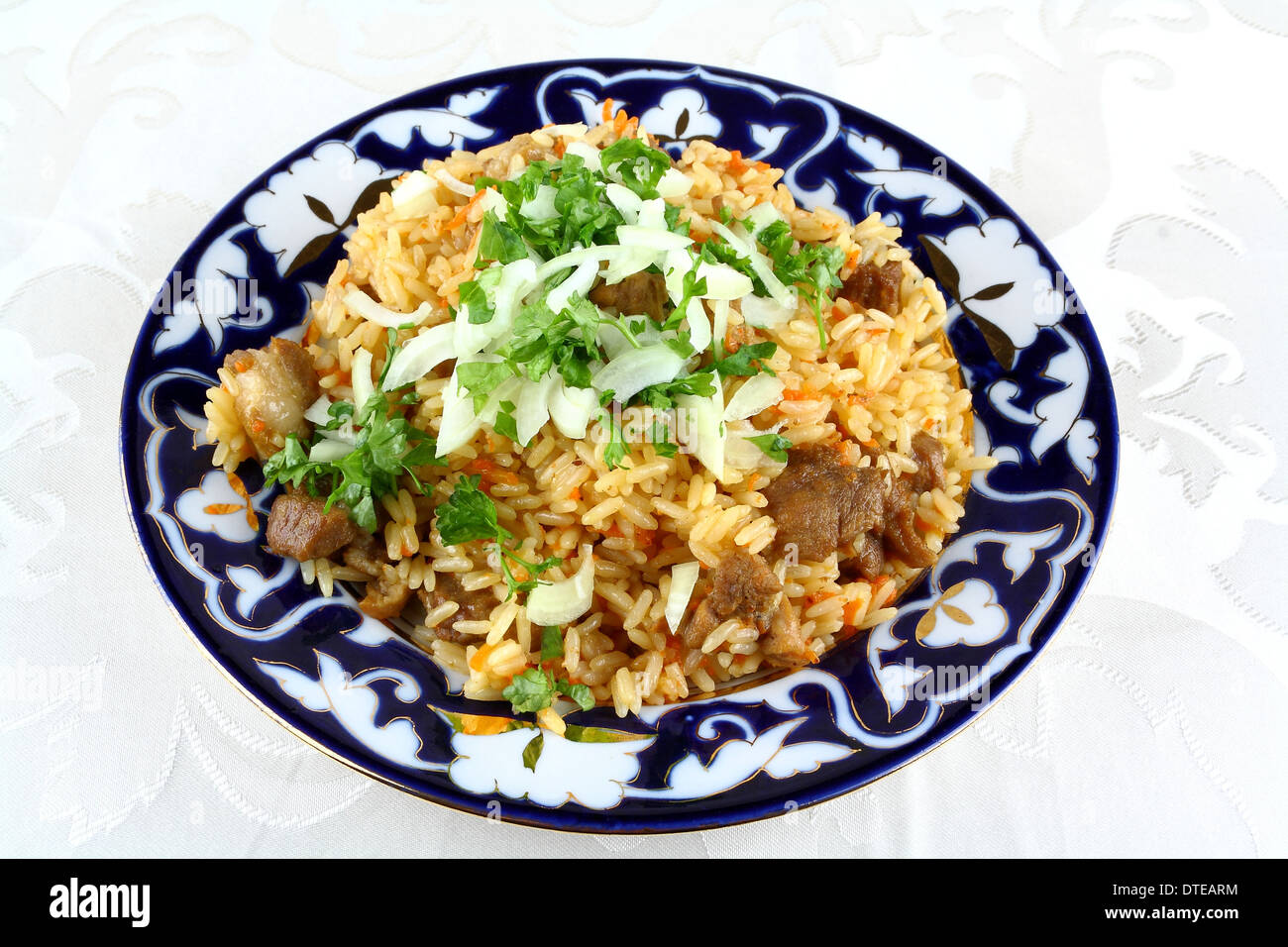 Cuocere il risotto orientali, di carne con riso, vista dall'alto Foto Stock
