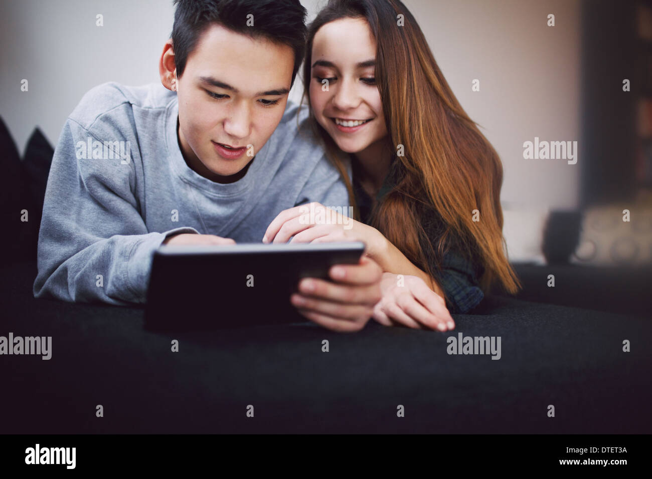 Asiatico maschio dating bianco femmina