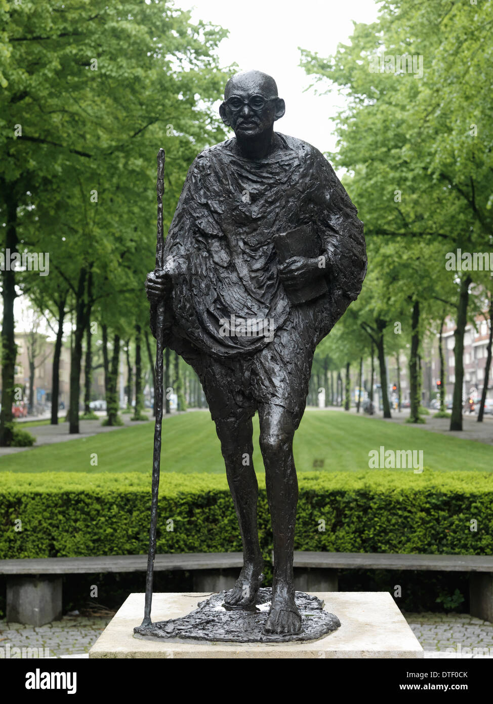 Amsterdam, Paesi Bassi, statua in bronzo del Mahatma Gandhi al Churchill - Laan Foto Stock