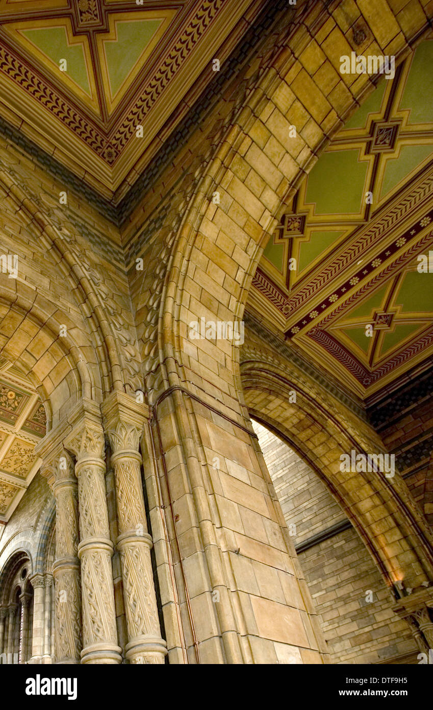 Le caratteristiche architettoniche della sala principale Foto Stock