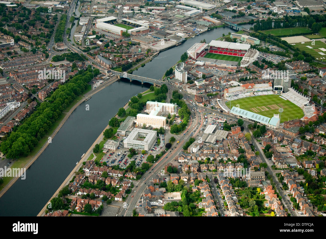 Riprese aeree del West Bridgford e il fiume Trento nella città di Nottingham, Nottinghamshire REGNO UNITO Foto Stock