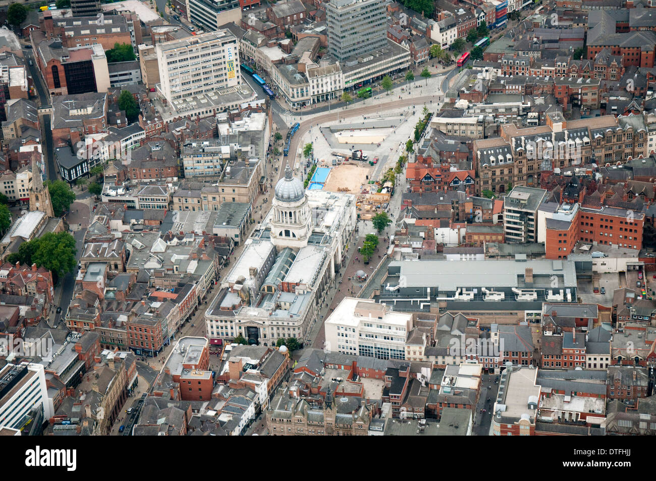 Ripresa aerea della piazza del mercato e il centro citta' di Nottingham, Nottinghamshire REGNO UNITO Foto Stock