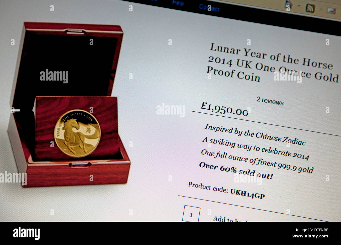 Royal Mint anno del cavallo moneta in oro in vendita su Internet, Londra Foto Stock