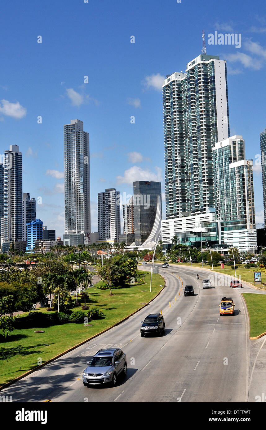 Scena stradale Balboa Avenue Miramar Panama Panama Foto Stock