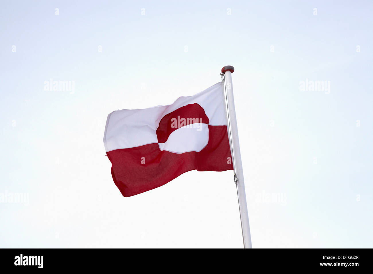 La bandiera groenlandese è stato creato da un artista groenlandese Thue Christiansen. Foto Stock
