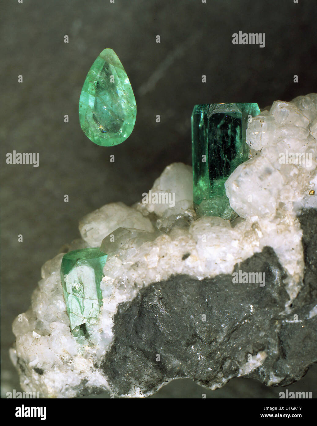 Emerald, una varietà di berillo Foto stock - Alamy