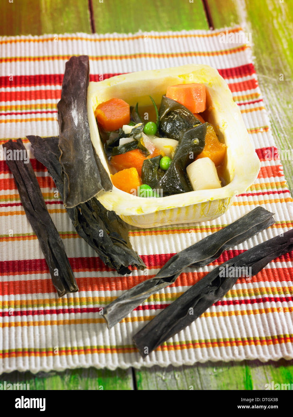 Kombu,zucca,pea,la cipolla e la carota Estouffade Foto Stock