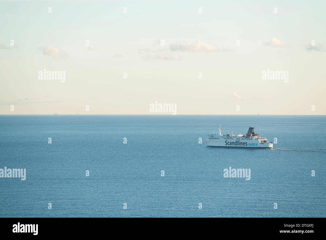 Traghetto di Scandlines ferry company vela sul Mar Baltico, Meclemburgo-Pomerania, Germania Foto Stock