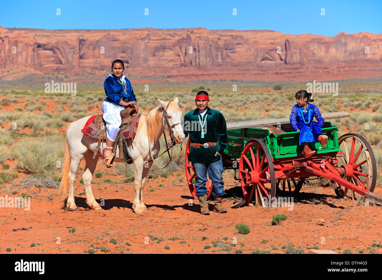 Navajo nativi, Monument Valley, Utah, Stati Uniti d'America Foto Stock