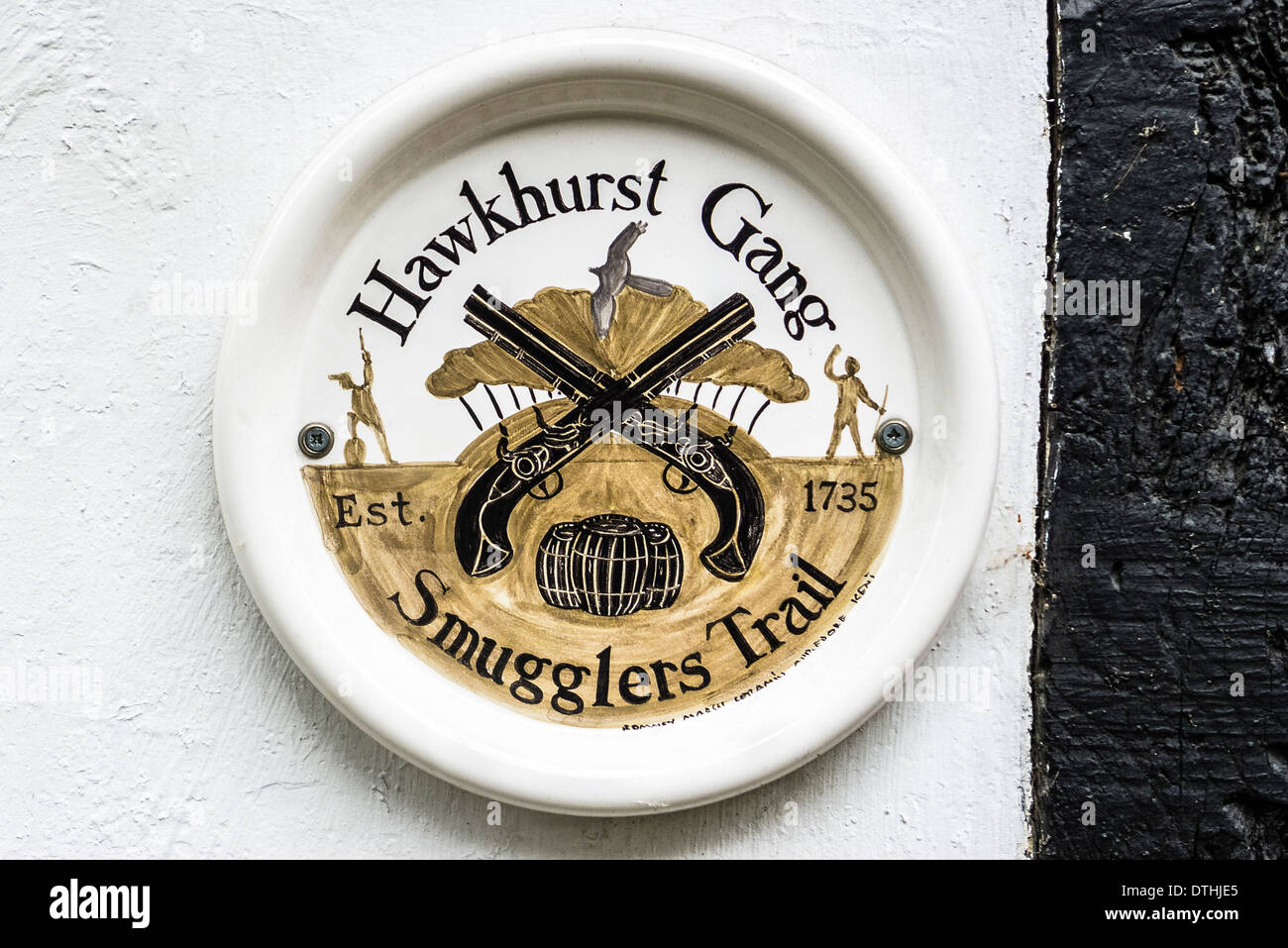 Marcatore di placca sul sentiero turistico in Rye tracing prove di contrabbando piste Foto Stock
