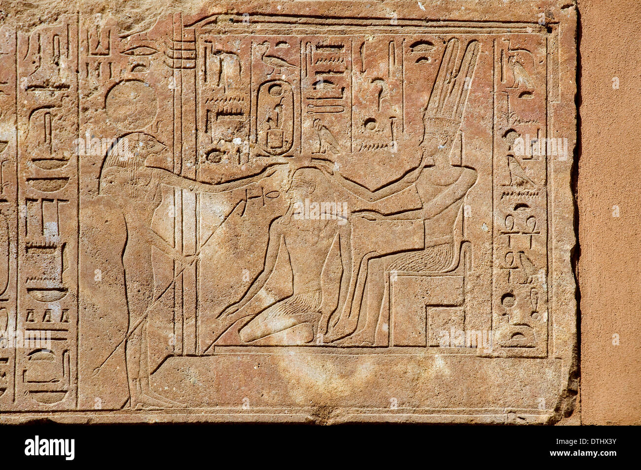 Gli dèi Sekmet e benedizione Amon-Ra Hatshepsut Foto Stock