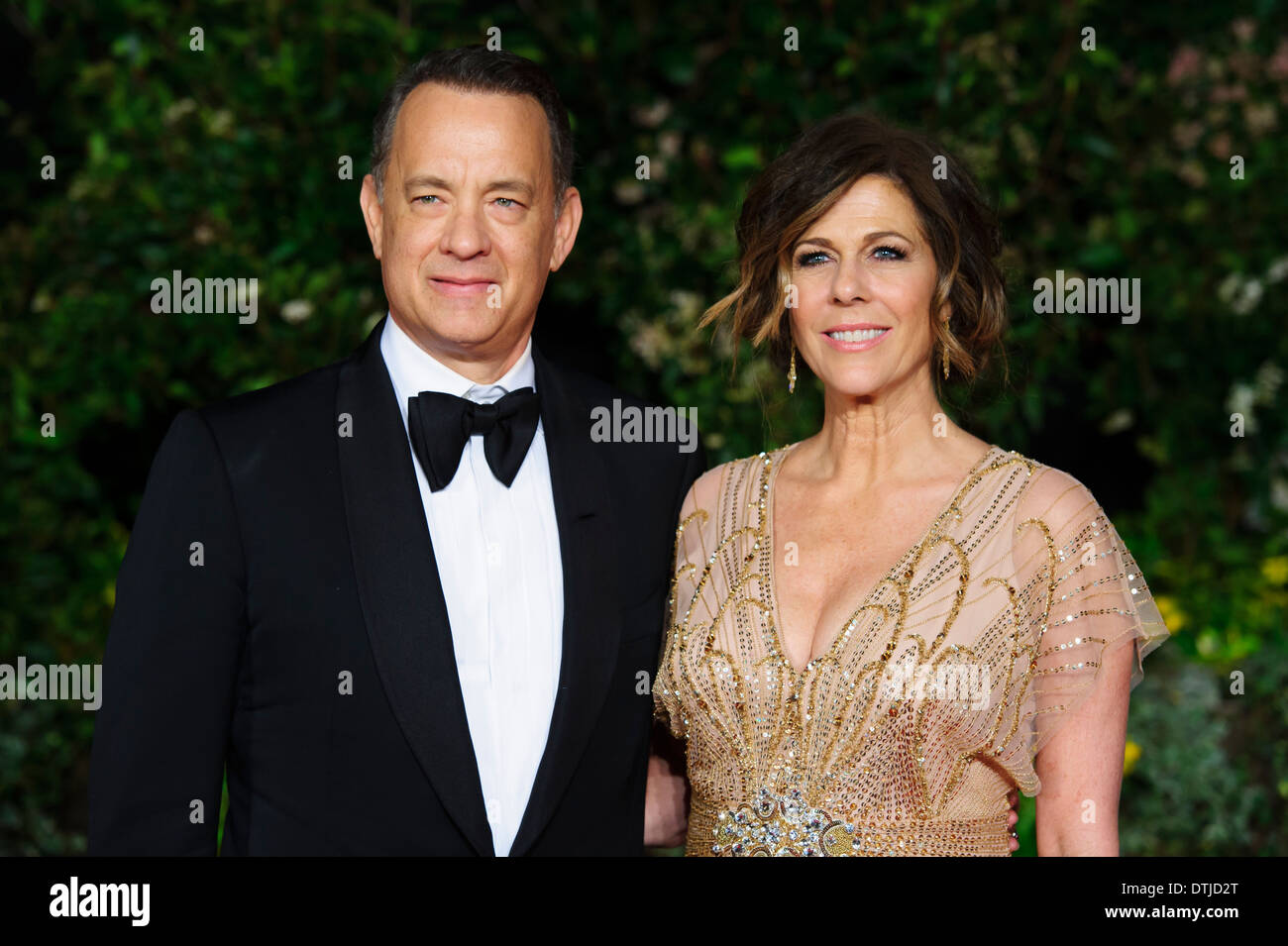 Tom Hanks e Rita Wilson arriva per il British Academy Film Awards 2014 dopo essere partito al Grosvenor Hotel. Foto Stock