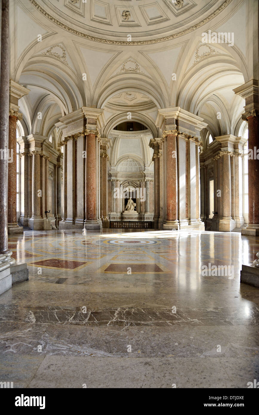 Interno del palazzo reale di caserta costruito da Vanvitelli Foto Stock