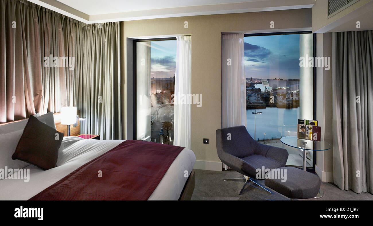 Camera da letto in Hotel Hilton, Liverpool, Merseyside. Foto Stock