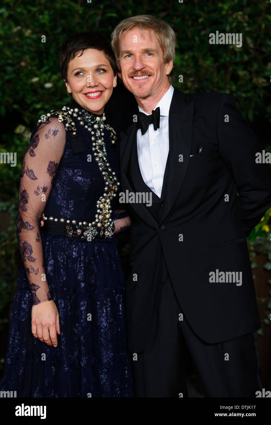 Maggie Gyllenhaal e Matthew Modine arriva per il British Academy Film Awards 2014 dopo essere partito al Grosvenor Hotel. Foto Stock