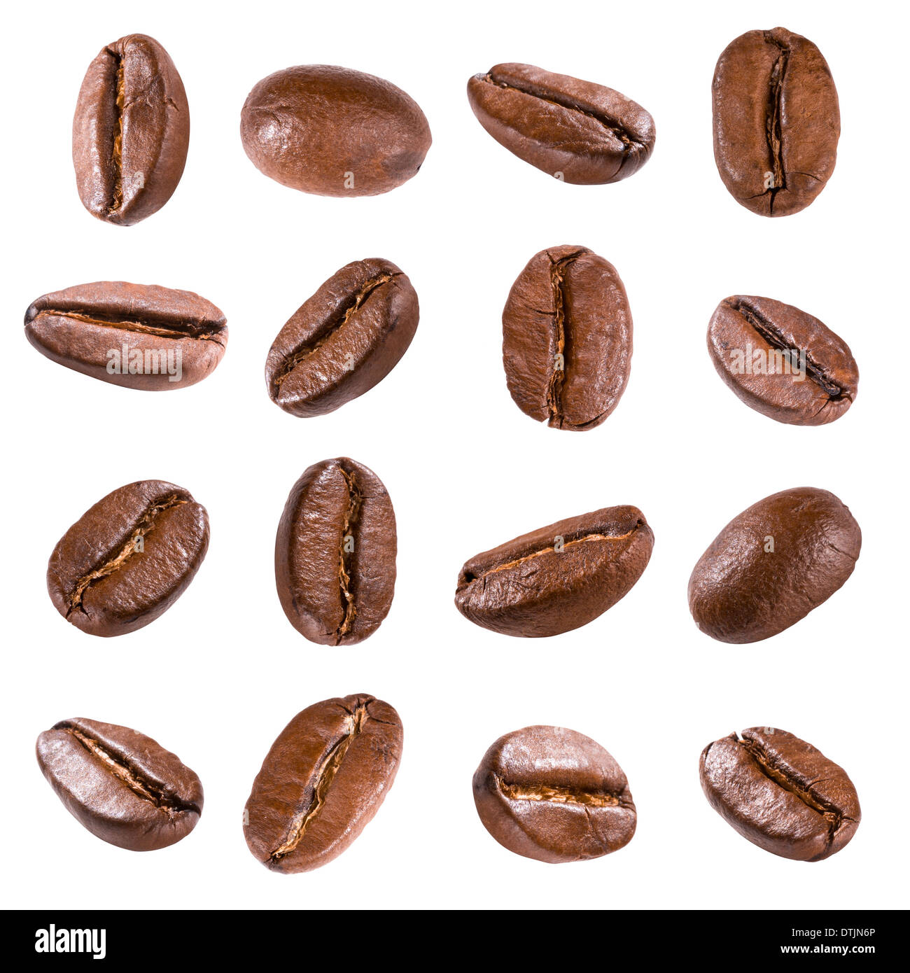 I chicchi di caffè isolato su bianco Foto Stock