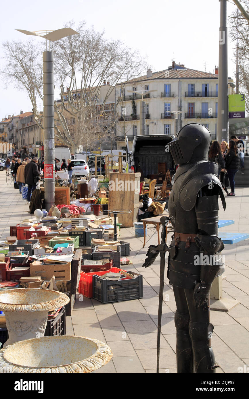 Montpellier, Francia, 19 febbraio 2014. Piano Cabane, antichi Brocante mercato ogni mercoledì in piazza © Digitalman/Alamy Live News Foto Stock