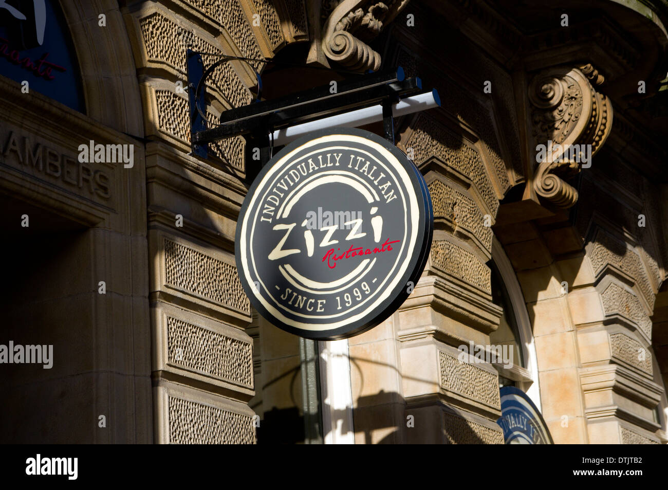 Zizzi Ristorante Italiano, High Street, Cardiff, Galles. Foto Stock