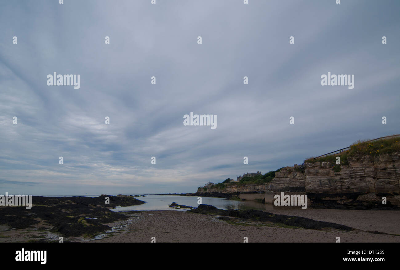 Storico castello Beach, St Andrews Fife, Scozia, Regno Unito Foto Stock