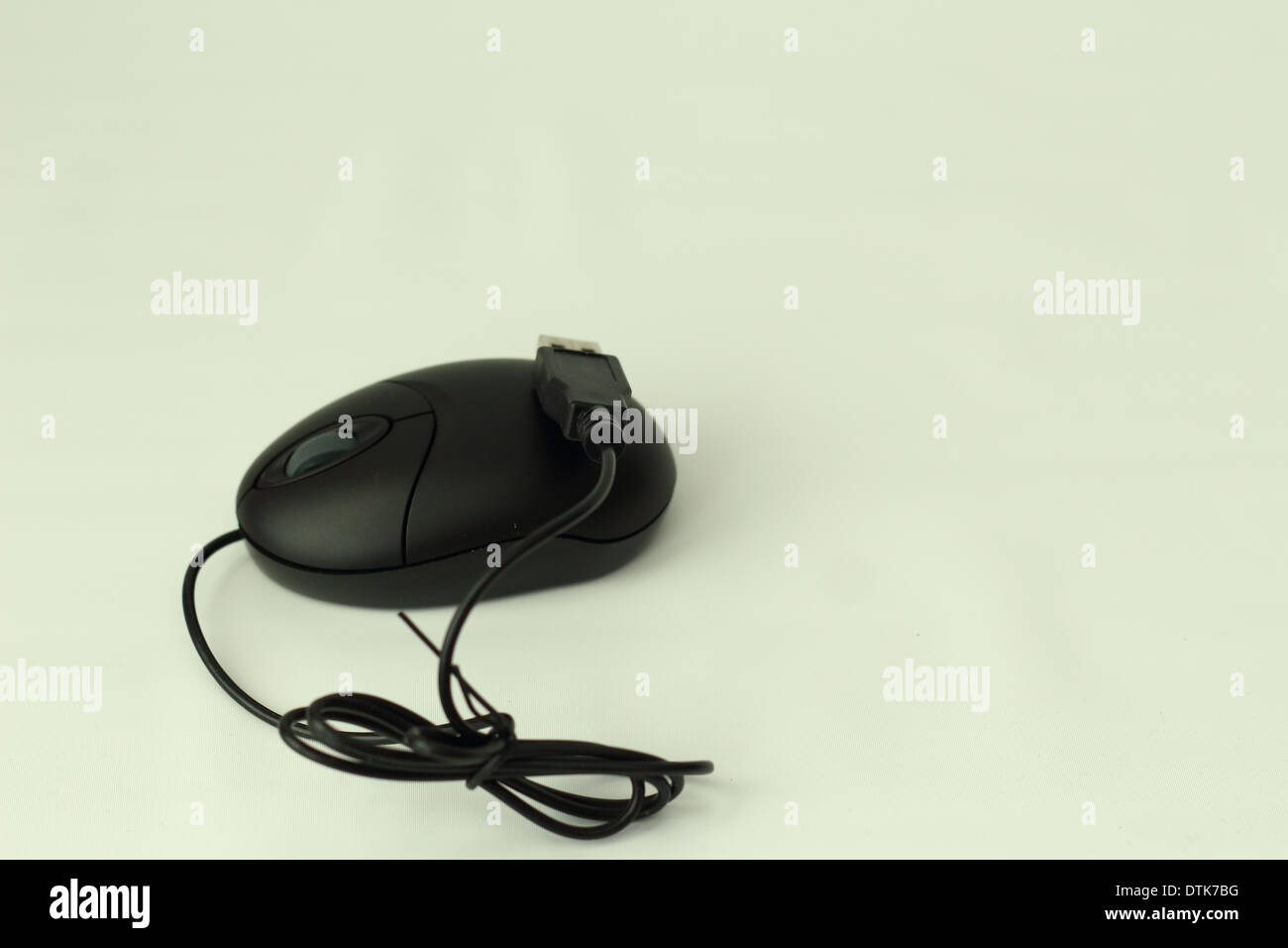 Il mouse del computer su sfondo bianco Foto Stock
